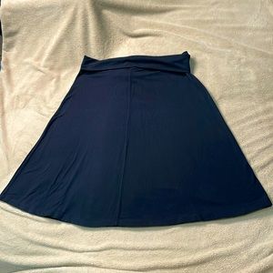 Stretchy black Athleta skirt